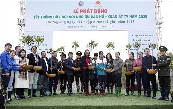 At the launch ceremony (Photo: VNA) 