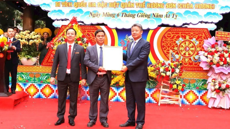 The Huong Son Special National Heritage Complex becomes a city-level tourist area.