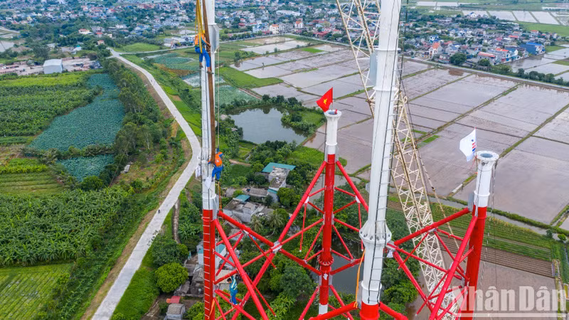 This is one of the largest-scale projects with a huge amount of work in the history of Vietnam's power sector. (Photo: THANH DAT)