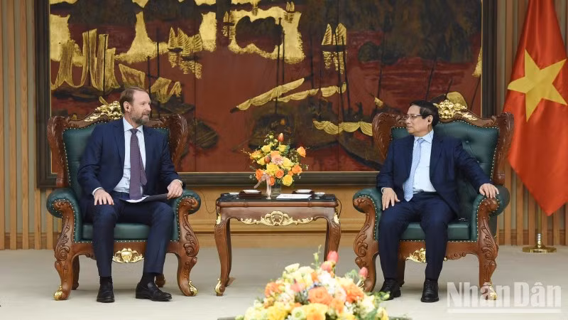 At the meeting in Hanoi on March 12 (Photo: NDO)