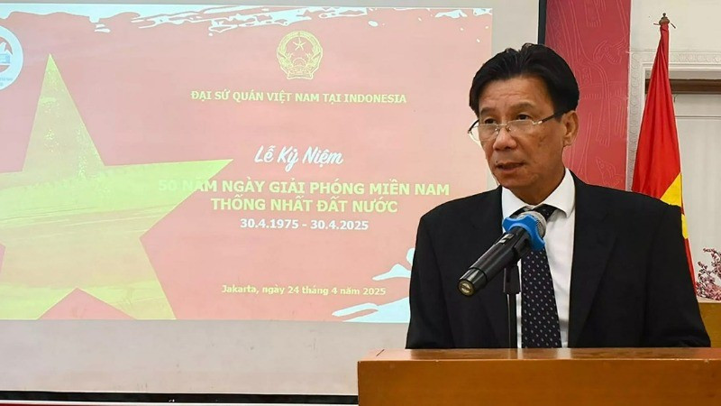 Vietnamese Ambassador to Indonesia Ta Van Thong speaks at the ceremony. (Photo courtesy of Vietnamese Embassy in Indonesia)