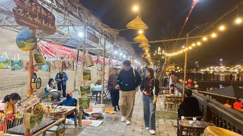 All the activities are organised to evoke memories of the traditional Tet (Lunar New Year) Festival, bringing tourists a warm, sacred, and intimate feeling.