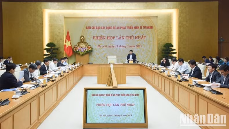 An overview of the committee (Photo: TRAN HAI)