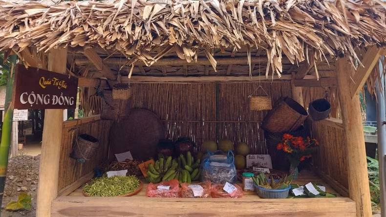 The "self-service" stall