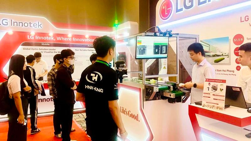 Advanced manufacturing technology of LG Group in Hai Phong.