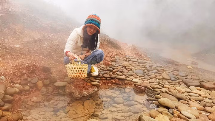 Boiling eggs at over 100 degrees Celsius