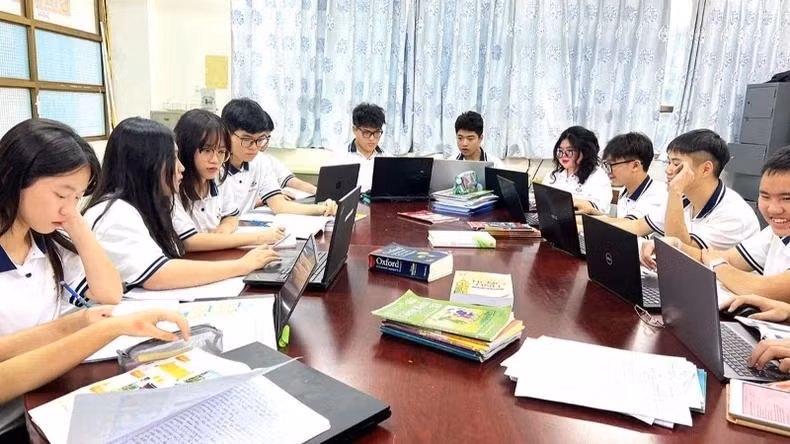 Discussion-based classrooms at Tri Duc High School. (Photo: THU TRANG)