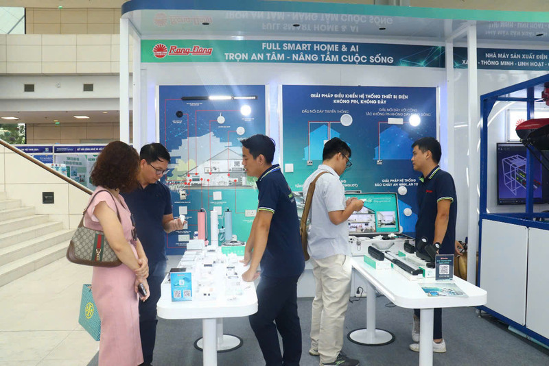 Amidst the wave of global digital transformation, technology is not only the driving force but also the core foundation that drives economic growth. (Photo: kinhtedothi.vn)