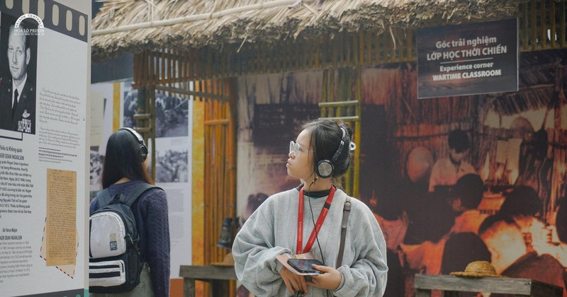Youth can explore and study history in diverse and proactive ways thanks to technology. (Photo: Hoa Lo Prison Relic Site)