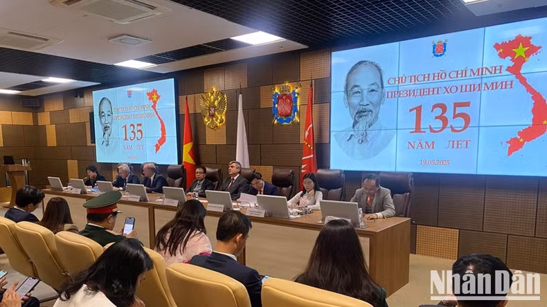 The delegates attend the conference. (Photo: XUAN HUNG)
