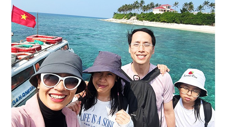 The smiles of visitors to Ly Son Island.