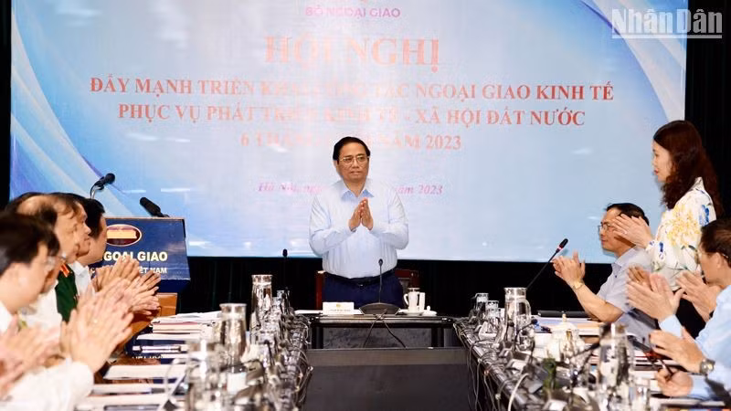Prime Minister Pham Minh Chinh speaks at the conference. (Photo: NDO)