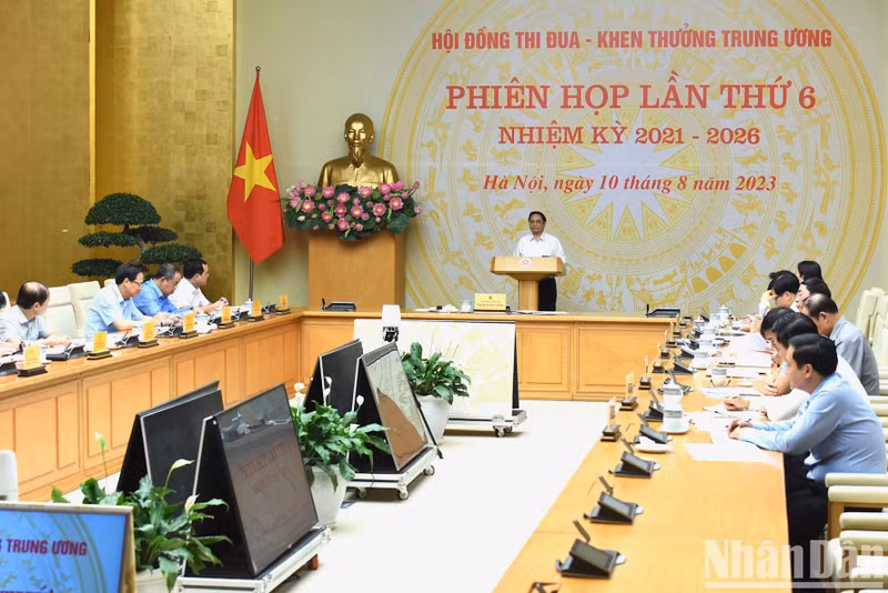 Prime Minister Pham Minh Chinh delivers a closing speech.