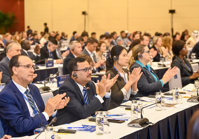 Domestic and international delegates attend the conference. (Photo: DUY LINH)