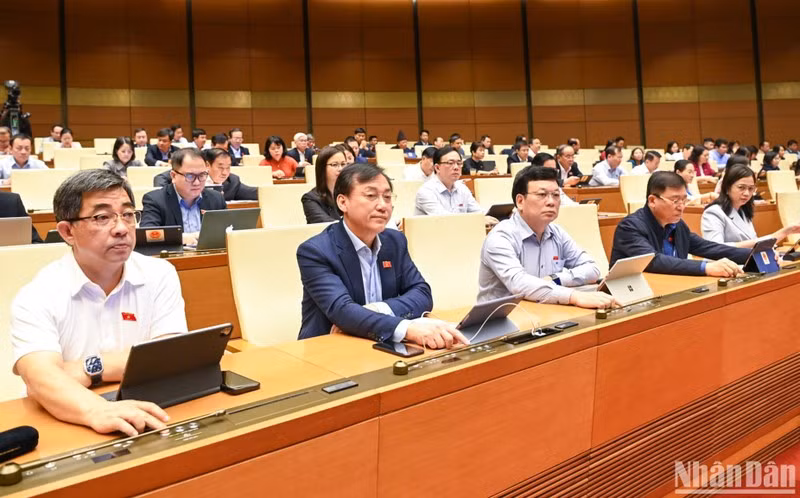 At the NA working session. (Photo: NDO)