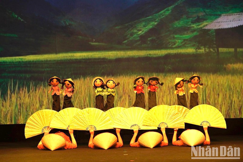 The puppetry play will introduce the unique features of the Vietnamese stage. (Photo: Minh Giang)