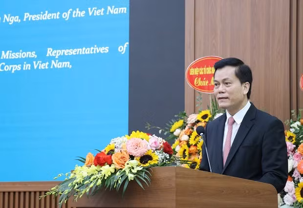 Foreign Deputy Minister Ha Kim Ngoc speaks at ceremony. (Photo: thoidai.com.vn)