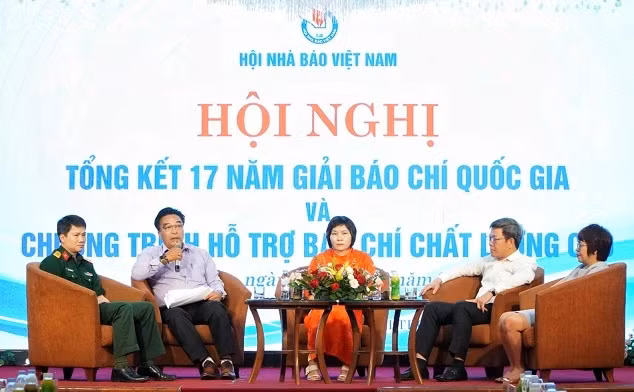 The presentations and opinions by the Journalists’ Associations in the provinces and cities aim to remove difficulties to innovate the quality of the National Press Awards.