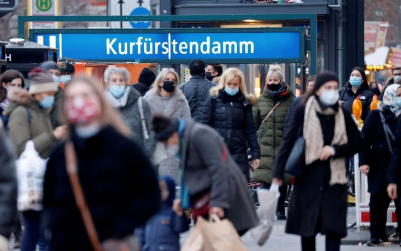 German people on the streets. (Photo: Reuters)