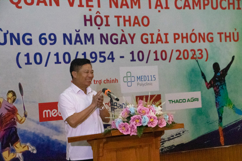 Ambassador Nguyen Huy Tang speaks at the event.