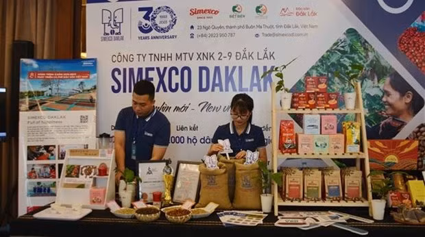 A booth displaying Vietnamese coffee (Photo: VNA)
