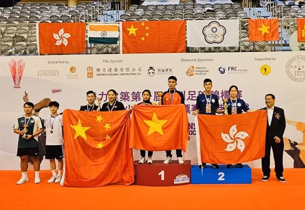 Vietnamese athletes win 11 golds and three silver medals at the 1st Asian & Asian Youth Shuttlecock Championships held in Hong Kong (China). (Photo: SGGP)