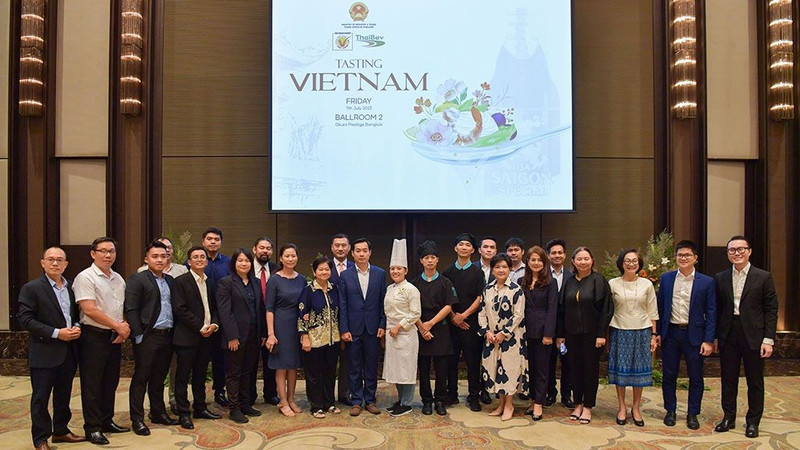 Guests to "Tasting Vietnam".