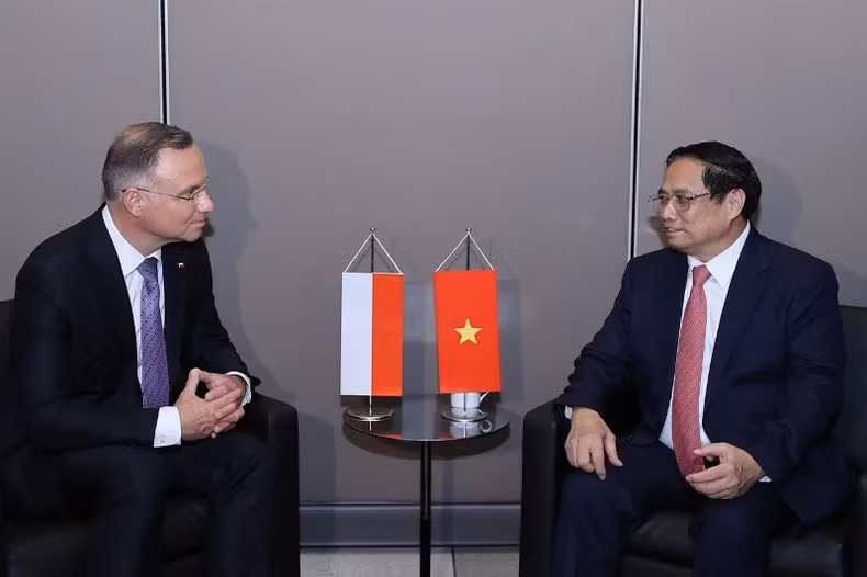 PM Pham Minh Chinh (R) meets with Polish President Andrzej Duda. (Photo: Nhat Bac)
