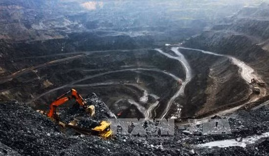 Coal mining at Khanh Hoa coal mine in Thai Nguyen province. (Photo: VNA)