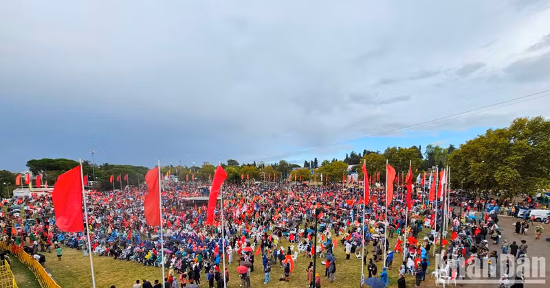 Vietnam left impression on international friends at the festival.