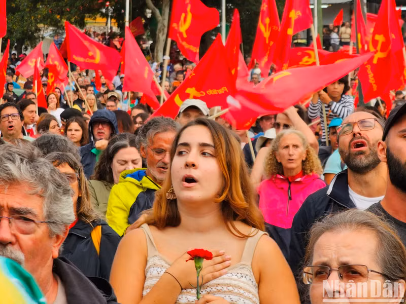 The PCP made great contributions to the preparation and successful implementation of the April Revolution in 1974, bringing the country to the path of democracy and progress.