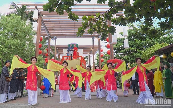 An art performance at the programme. 
