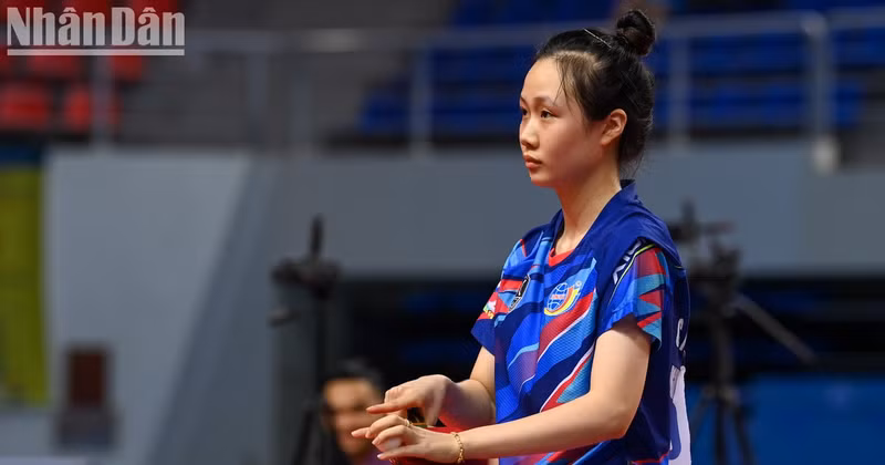 Nguyen Thi Mai Phuong (from Hai Duong) was the Miss Beauty of the 39th Nhan Dan Newspaper National Table Tennis Championships. The 19-year-old girl has a healthy body and a lovely face. This year is Mai Phuong's third time participating in the tournament and she has gained impressive achievements for her Hai Duong team. 