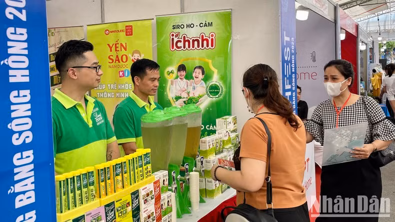 The festival features 89 pavilions displaying more than 1,000 products.