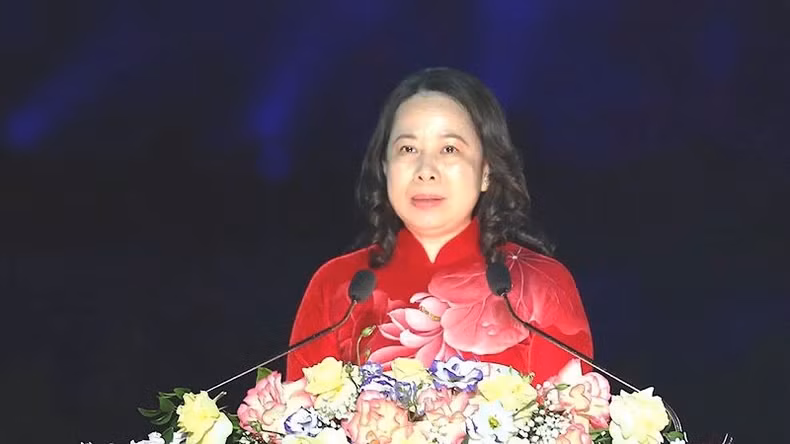 Vice President Vo Thi Anh Xuan speaks at the 2023 Ninh Binh – Trang An Festival. (Photo: TRUONG GIANG)