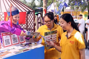 A booth promoting Mongolian tourism at an event in Viet Nam. (Photo: VNA)
