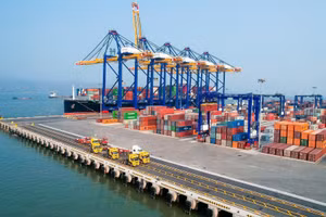 Lach Huyen International Port in Hai Phong. (Photo: VNA) 