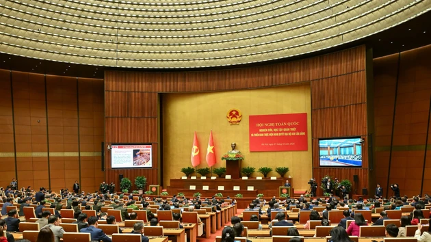 The national conference on studying, grasping and implementing the Resolution of the 14th National Party Congress is held at Dien Hong Hall, the National Assembly House. (Photo: Duy Linh)
