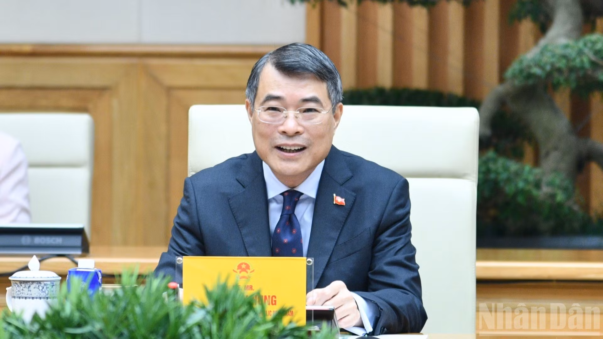 Prime Minister Le Minh Hung delivers remarks at the reception. (Photo: THANH GIANG)