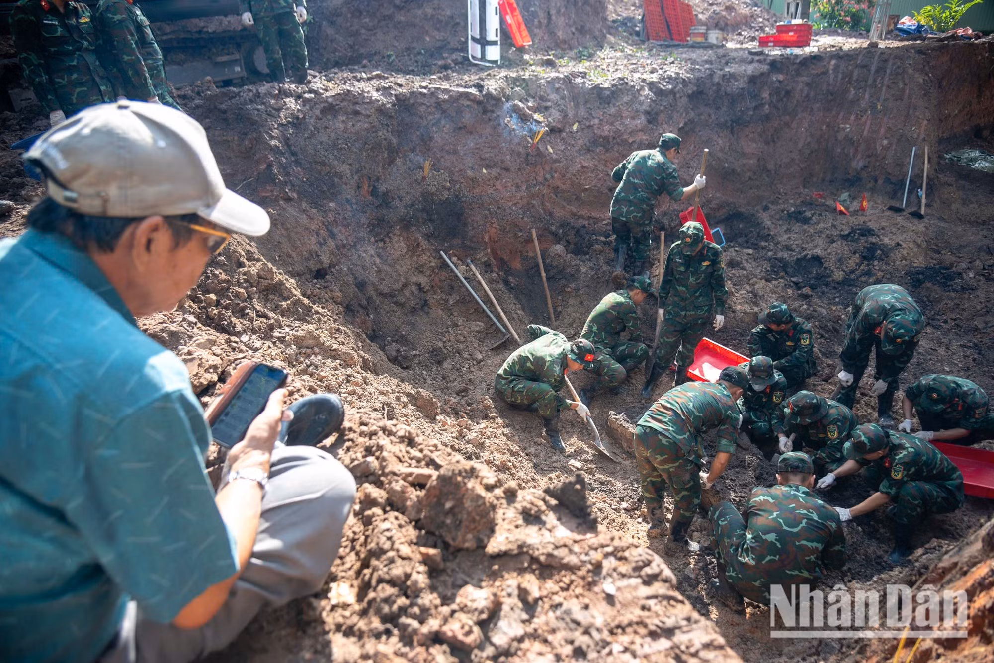 The search teams make use of every available hour to meet elderly witnesses whose memories are gradually fading with age. Once this generation of historical witnesses is gone, information about burial locations and the places where the nation's heroes fell could be lost forever. A single eyewitness can often provide vital geographical clues that technology alone cannot confirm.