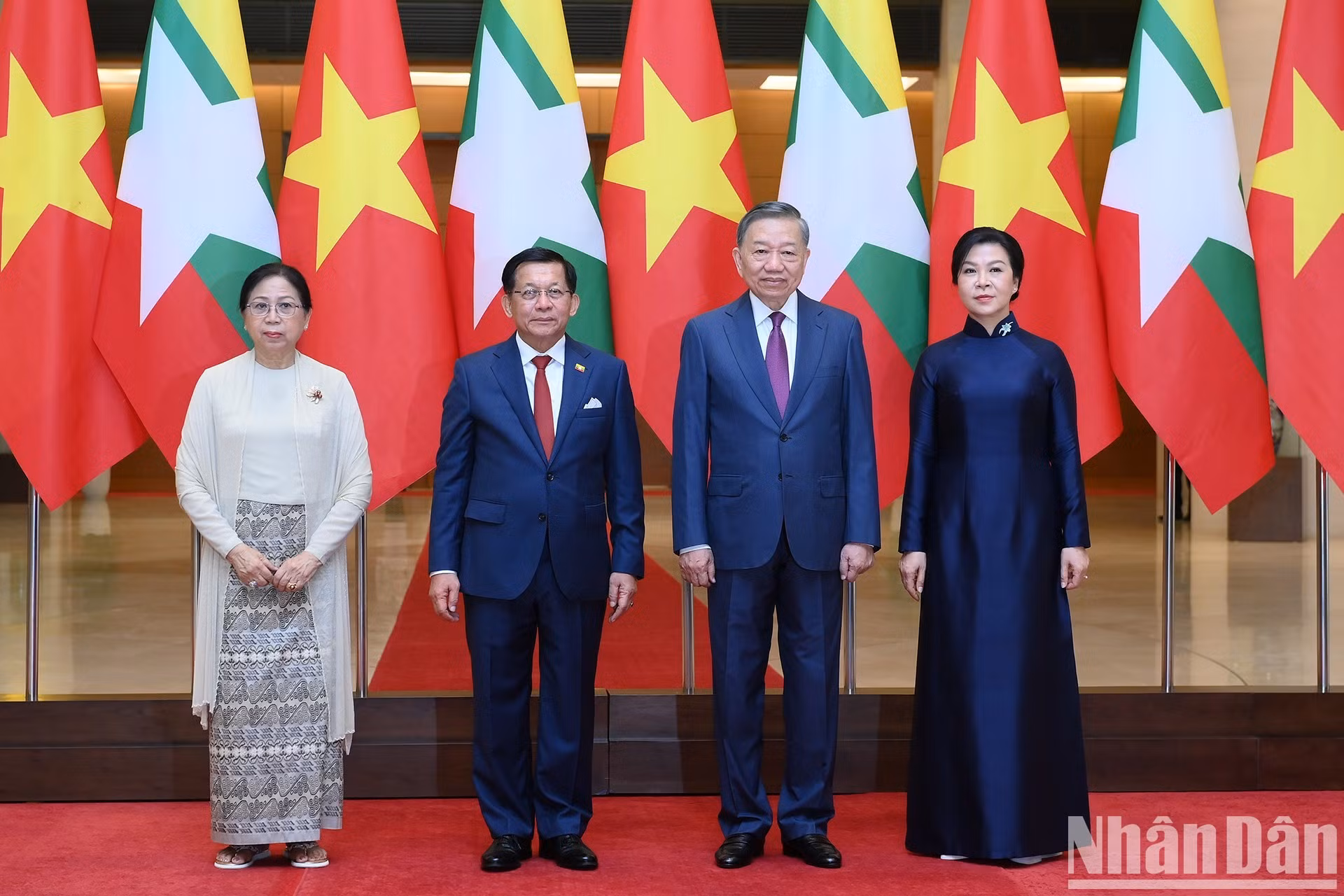 General Secretary and President To Lam and his wife Ngo Phuong Ly with Myanmar President Min Aung Hlaing and his wife Kyu Kyu Hla.