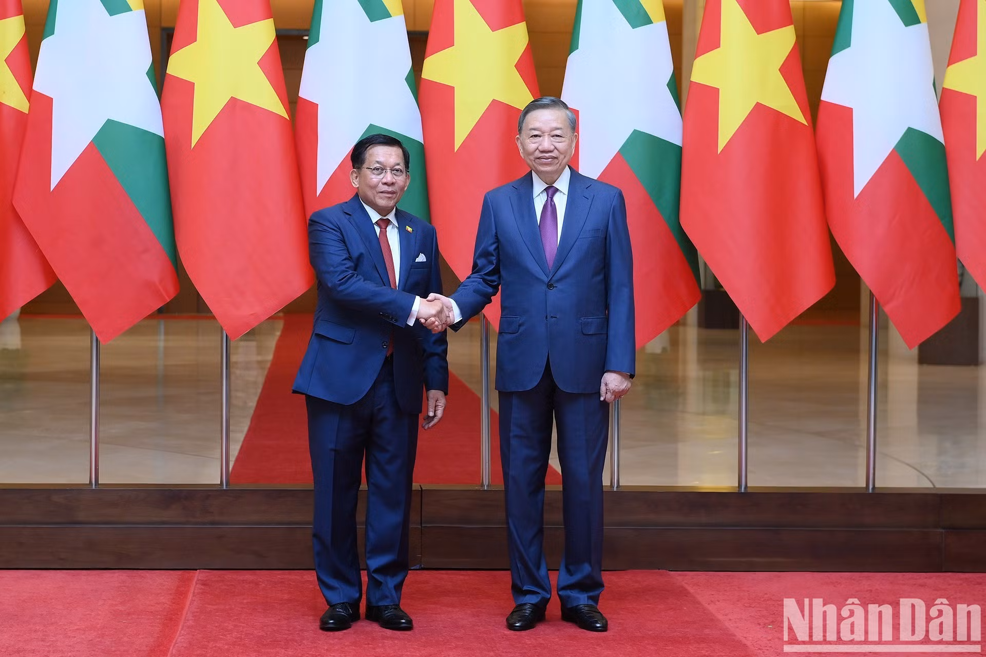 General Secretary and President To Lam and Myanmar President Min Aung Hlaing.