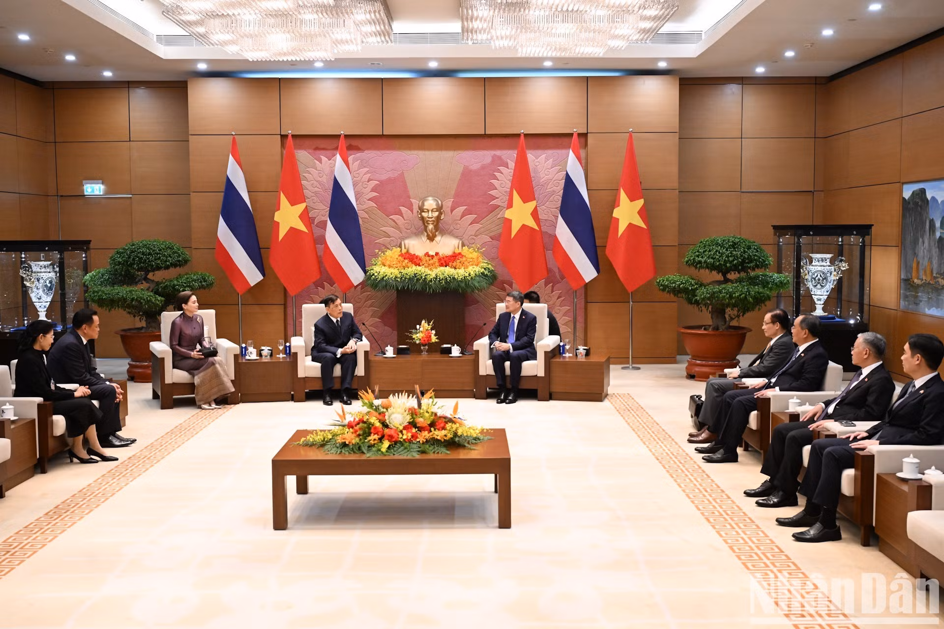 Overview of the meeting. (Photo: TRAN HAI)