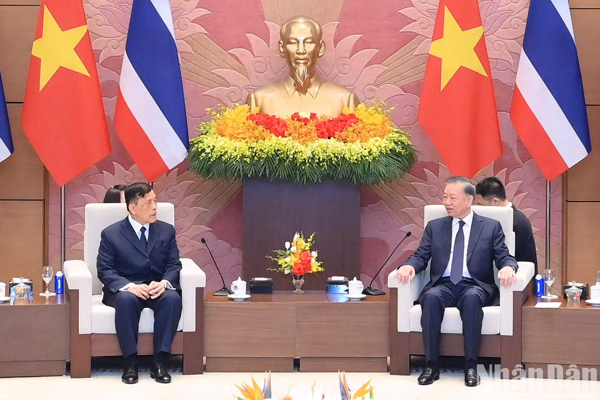 General Secretary and President To Lam holds talks with King of Thailand Maha Vajiralongkorn Phra Vajiraklaochaoyuhua.