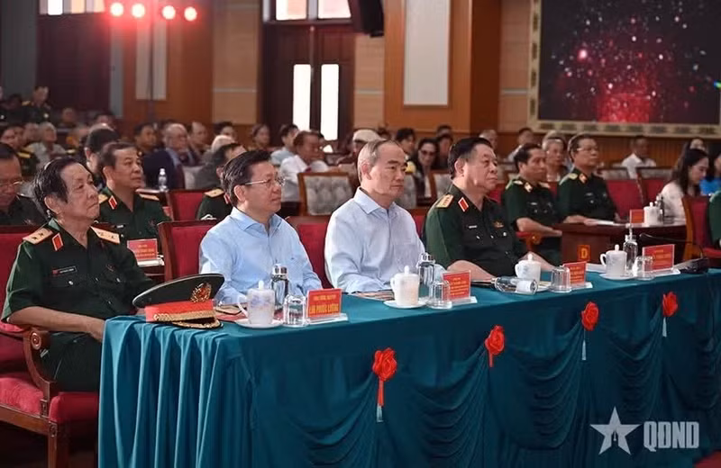 Delegates attend the gathering. (Photo: qdnd.vn)