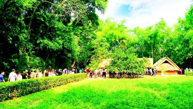 The Kim Lien National Special Historical Site (Nghe An Province) has become a sacred meeting place for people from all over the country.