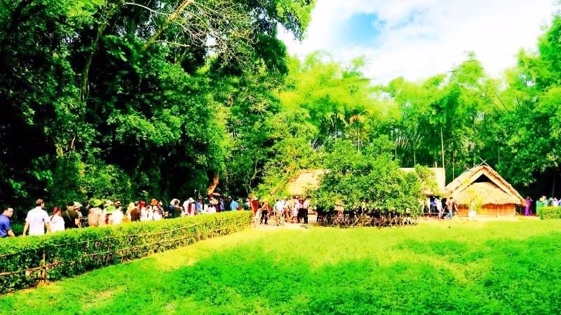 The Kim Lien National Special Historical Site (Nghe An Province) has become a sacred meeting place for people from all over the country.