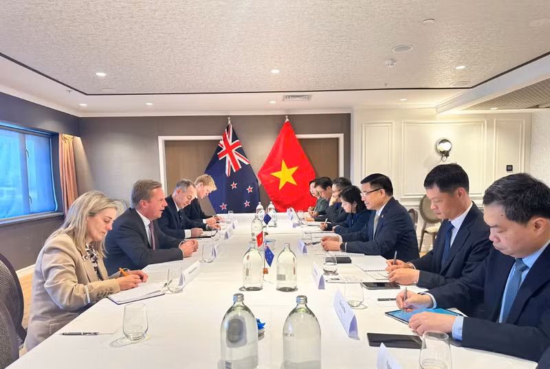 At the working session between Minister of Industry and Trade Le Manh Hung and New Zealand Minister for Trade and Investment Todd McClay in Auckland on August 13, 2026. (Photo: Viet Nam Ministry of Industry and Trade) 