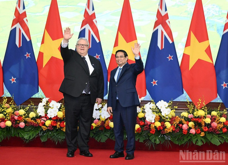 PM Pham Minh Chinh (R) and Speaker of the New Zealand House of Representatives (Parliament) Gerry Brownlee (Photo: NDO) 