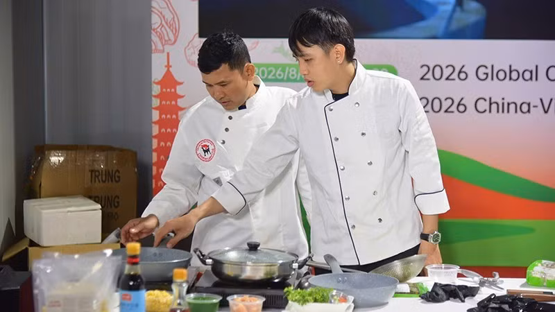 Chefs participate in the programme. (Photo: Organising Committee)